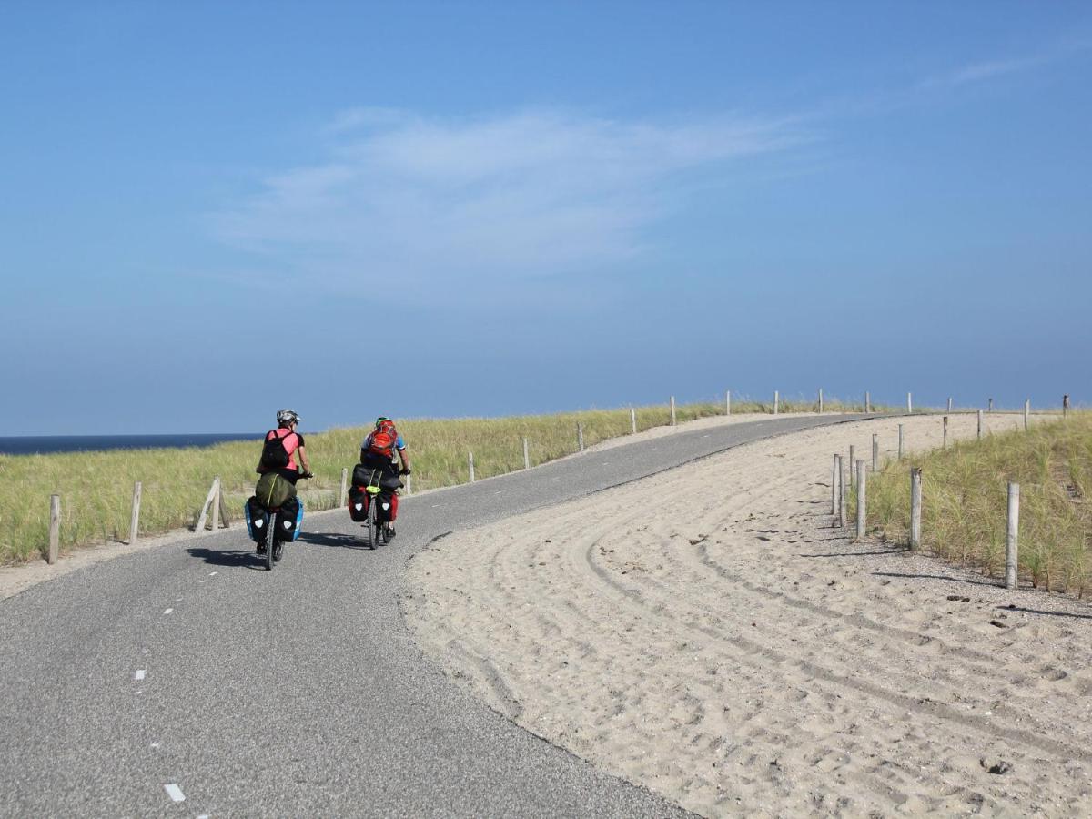 Charming Holiday Home In Egmond Aan Zee Near Seabeach المظهر الخارجي الصورة